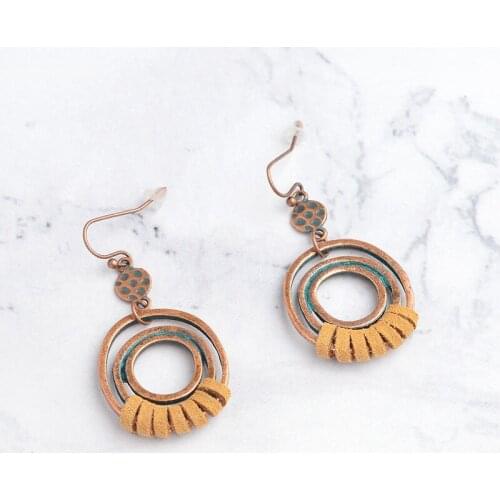 Серьги женские Bohemian Trendy Brown Leather-like Coil Bronze Honeycomb Cookie Shape Creativity Pendant Earrings Ladies Jewelry