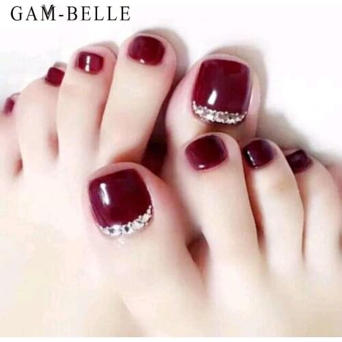 GAM-BELLE Luxury Wine Red False Toe Nails with Rhinestones Full Cover Artificial Short Press On Nails DIY Manicure Toenails