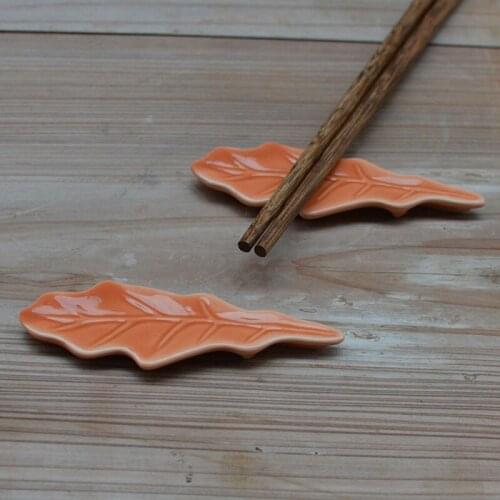 1Pcs Ceramic Chopsticks Holder Leaf Shape Knife Stand Spoon Fork Rack Art Craft Dinner Kitchen Tableware