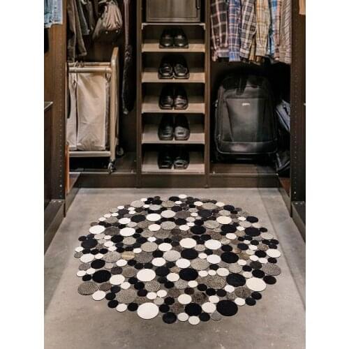 American Style Luxury Cowhide Seamed Round Patch Work Rug Natural Milch Cow Skin Carpet for Living Room Decoration Fur Mat