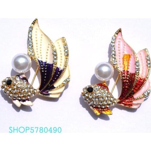 Fashion Jewelry Rhinestone Breast Pin Cute Goldfish Painted Brooch Women Gold Color Pearl Brooch Lady Suits Garments Accessory