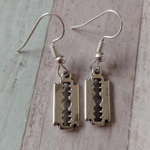 New Design The Blade Earrings for Men Women Punk Acrylic Rock A Razor Blade Earrings Fashion Jewelry Gift Souvenir