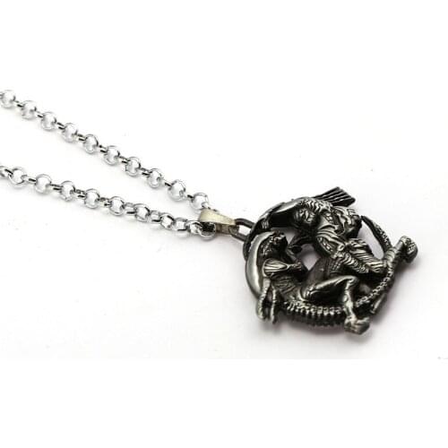 2017 New Movies Jewelry Sliver Copper Movie Aliens&Predator AVP Necklace Pendant Friend Gift Women Mens Jewelry Choker Trinket