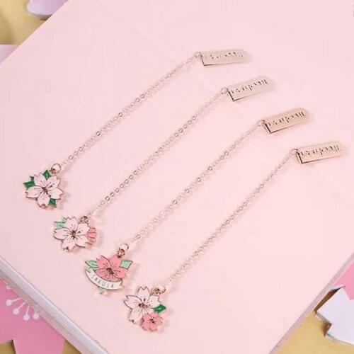 Beautiful Flower Metal Pendant Bookmark Stationery School Office Supplies Student Gifts Random Color