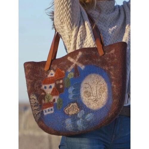 Fashion Flower Bird Print Bag Pillow-shaped Womens Shoulder Bag Retro Handbag For Ladies Fashion Baguette Bag New Waist Bags