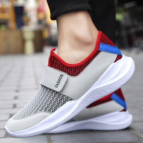 Men Light Sneakers Breath Mesh Running Shoes Comfortable Casual Sport Shoes 2021 Fashion Mens Walk Shoes