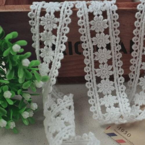 Free Shipping Cotton Water Soluble Embroidered Lace Fabric DIY Material Lace Trim Accessories Width 3cm 5Yds/lot