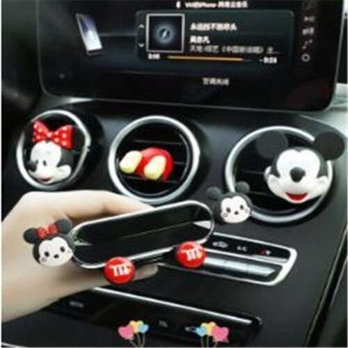 2021 May new Car phone holder Womens cute air outlet car interior products Net Red Car Bracket