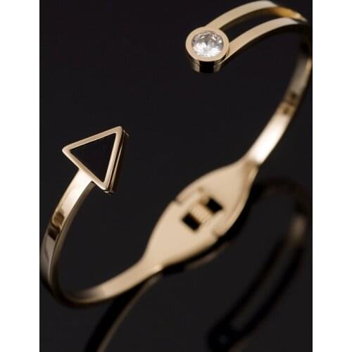 Fashion Triangle Black Shell Rhinestone Open Cuff Bracelets For Women Men Jewelry Simple Hollow Stainless Steel Bangles
