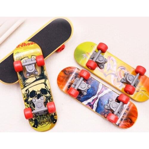 High Quality 2PCS Bird Parrot Intelligence Climbing Training Toys Mini Scrub Scooter Skateboard Bird Perch Fun Workout