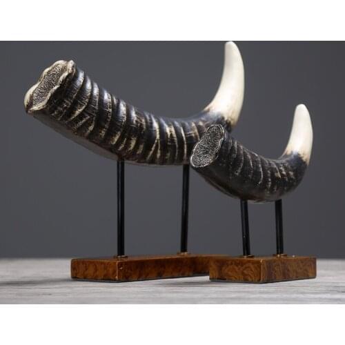 Nordic Retro Wine Cabinet Decorations Ornaments Model of Office Living Room Home Decor Furnishings Ox Horn Craft Gifts Statue
