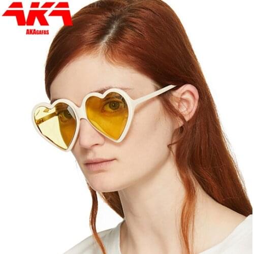 AKAgafas Heart Sunglasses Women 2021 Luxurious Oversized Sunglasses Women Luxury Retro Sun Glasses for Women Gafas De Sol Mujer