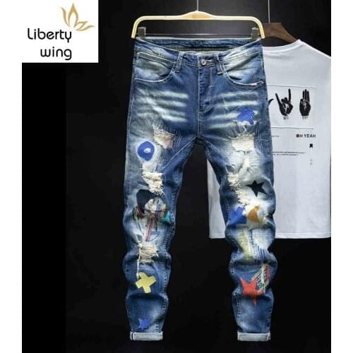 Spring New Men Embroidery Hole Ripped Jeans High Street Casual Slim Pencil Pants Fashion Pocket Zipper Denim Trousers Plus Size