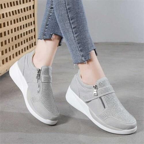 Luxury Woman Best Seller High Top Sneakers Male Summer Shoes For Women 2021 Mountain Shoes Women 2021 Thickening Tennis Big Sole