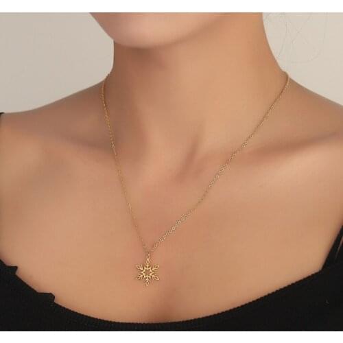 Stainless Steel Snow Pendant Necklace Simple Snow Choker Elegant Winter Jewelry Gift
