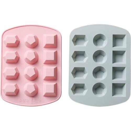 12 Cells Food Grade Material Checkered Style Silicone Chocolate Molds Ice Tray DIY Epoxy Candle Fondant Cake Mold