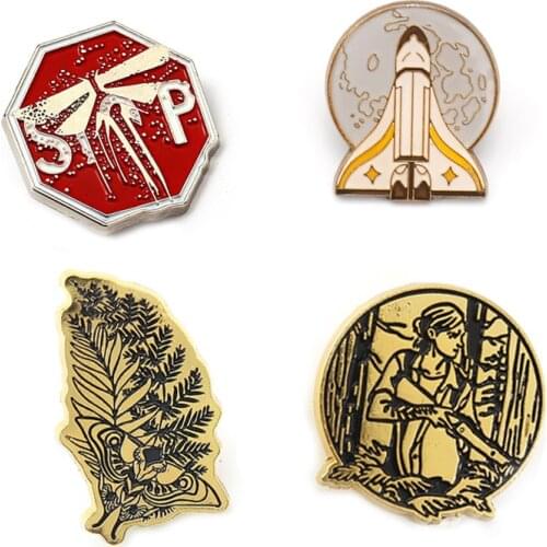 Game The Last of Us II Part 2 Brooch Firefly Logo Badges Red Metal Brooches Pin Collectibles Gift Cosplay Jewelry Souvenir Pins