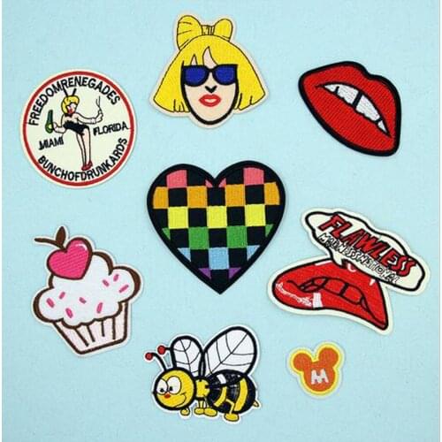 1PC Fabric Embroidered Heart Bee Patches Clothes Stickers Bag Sew Iron On Applique DIY Apparel Sewing Clothing Accessories BU25