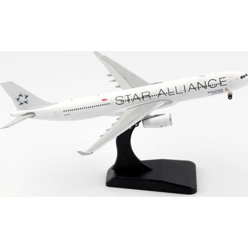 1:400 Scale Singapore Airways A330-300 Airlines Model with Base Alloy Aircraft For Collectible Souvenir Show Gift Toys