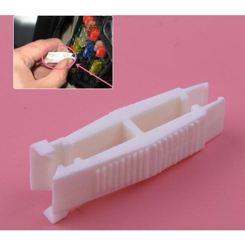 DWCX Fuse Relay Puller Removal Assembly Tool Fit For VW Passat Golf Audi Skoda 8D0941802