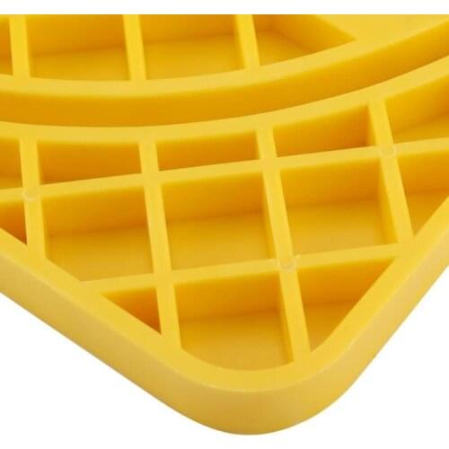 Beekeeping Scraper Tool Plastic Honey Bucket Nest Frame Shelf Nest Spleen BeeHive Scraper Cleaning Tool Beekeeping Equipment