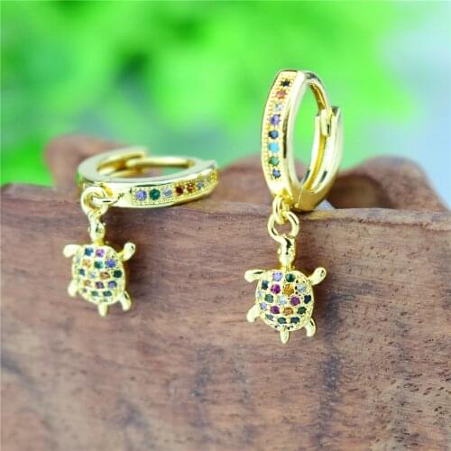 2021 New Fashion Zircon Color Turtle Earring Minimalist Funky Wild Animal Earring Trend Exquisite Charm Ladies Accessories