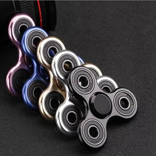 70mm Triangle Finger Aluminum Alloy Metal Spinner No Box R188 Bearing Turn for 5 Minutes Child Toys Decompression Toy Spinner