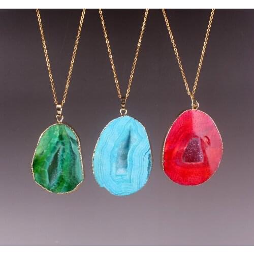 Microbeauty Vintage Blue/Red/Green Brazilian Irregular Natural Stone Quartz Crystal Pendant Chokers Necklaces Women Bijoux