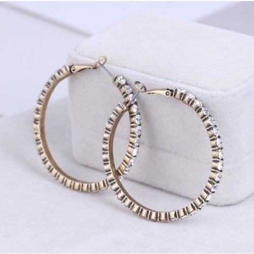 Exaggerated personality retro flashing diamond to make old ring temperament earrings
