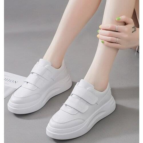 2019 New Vulcanized Shoes Woman Breathable Round Head Sneakers Women Lace Up Casual Platform Shoes Ladies Spring Running Shoes