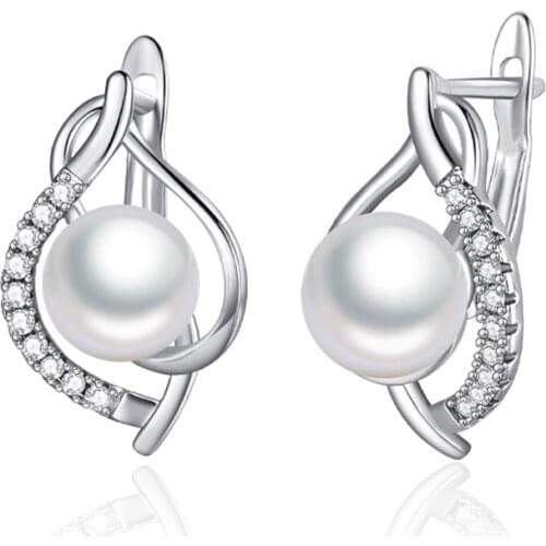 Lovely Heart Shape Stud Earrings with Pearl Geometric Gold Cubic Zirconia CZ Stud Earrings for Women Party Jewelry Gifts