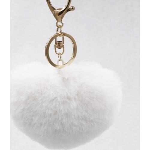 ISINYEE Fashion 10cm Fluffy Pom Pom Heart Key Chains For Women Handbag 2021Faux Rabbit Fur PomPom Keychain Holder Jewelry