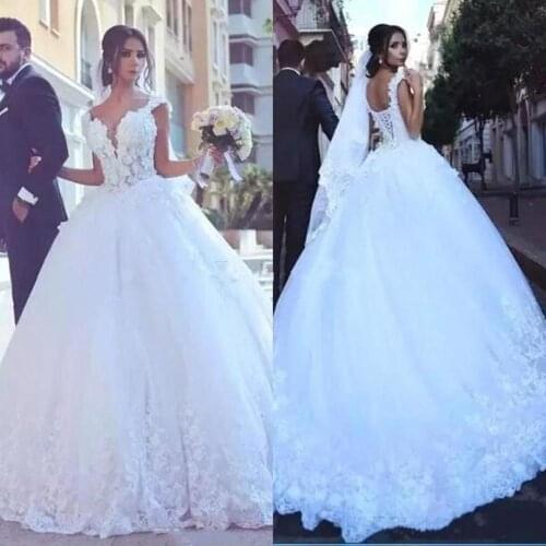 Gorgeous Lace Ball Gown Wedding Dresses Appliques Sweep Train Saudi Arabia Bridal Gowns Cheap