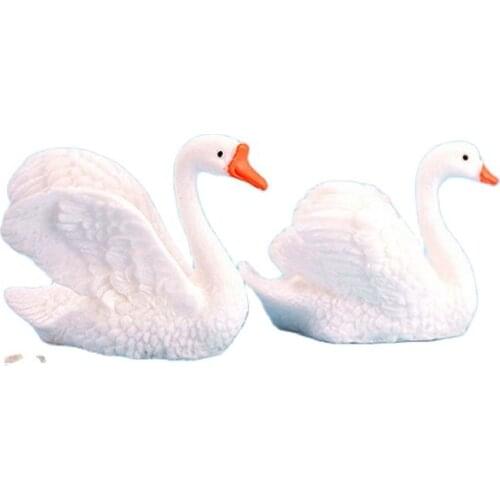 Mini Resin Craft Lovers Swan Ladybug Mushroom Unicorn Squirre Micro Landscape Ornament Fairy Garden Miniature Figurine