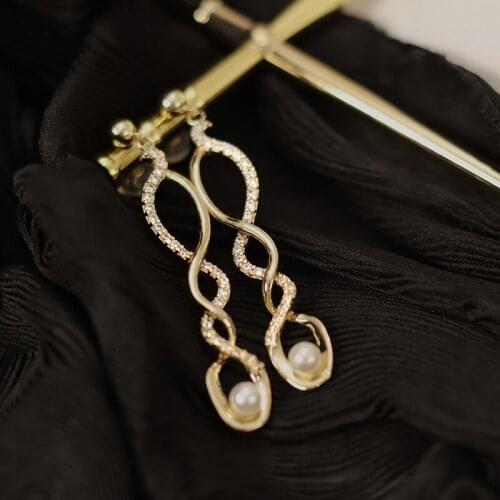 Real Gold Plated 925 Silver Needle Geometric Surround Rhinestone Pearl Eardrops Trending Unique Fashionable Earrings