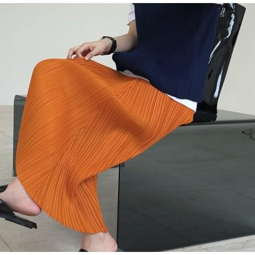 Sping Summer Long Pleated Skirt Women Skirts Loose and Thin Rregular A-line Skirt Fashion High Fashion Punk Japanese Gothic
