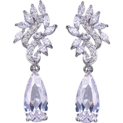 Bettyue Brand Fashion Charm Water Drop Design AAA White Cubic Zircon Jewelry Stud Earring For Women Wedding Elegance Party Gift