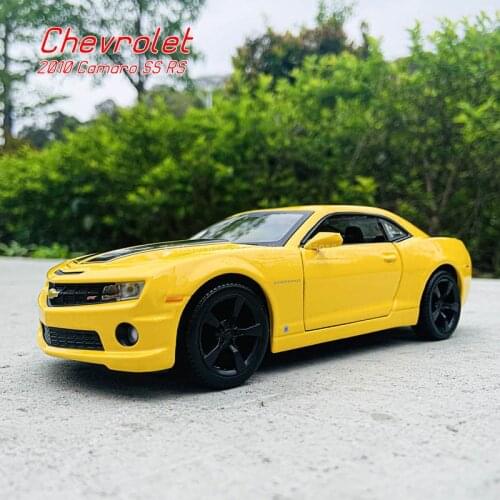 Maisto 1:24 2010 Chevrolet Camaro SS Bumblebee alloy super toy car model Die-cast alloy car model collection gift figure