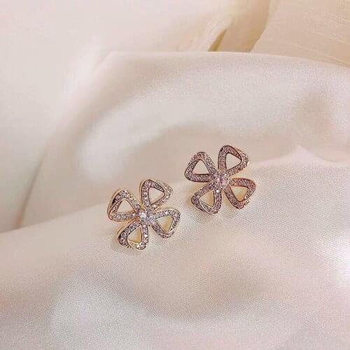2021 Korean Style Four-Leaf Clover Earring Flower Earrings for Girl Metal Inlaid Zircon Hollowed-Out Earring Womens Accessories