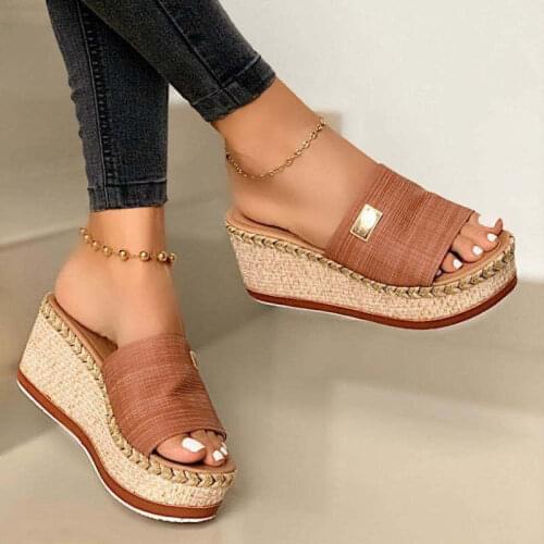 Summer ladies wedge sandals thick-soled soft and comfortable casual shoes outdoor beach slippers ladies sandals