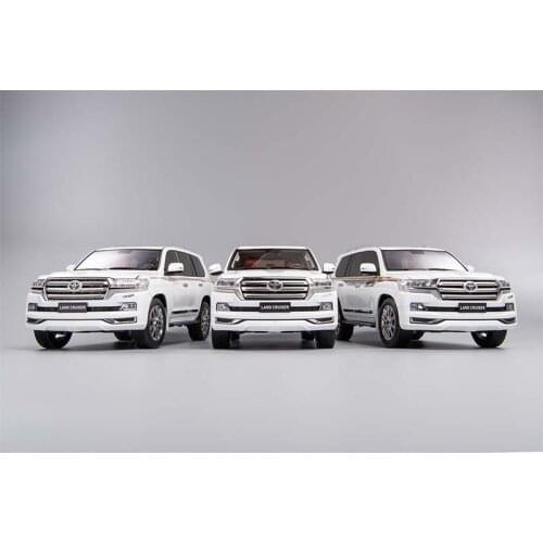 2021 New 1：18 Model Car Boy alloy Toy Car Six Door Car Childrens Toy Gift Collection Toyota Rand Cooluzer