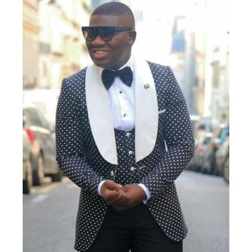 2018 New Arrival Dinner Mens Suits Groomsmen White Lapel Groom Tuxedos Black Wedding Party Best Man Suit (Jacket+Pants+Vest+Bow)