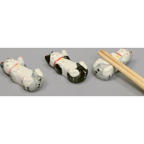 2pcs/set Lucky Cat Chopstick Shelf Rack Ceramic Crafts Tableware Chopstick Fork Rest PIllow Stand Kitchen Dinnerware Supply