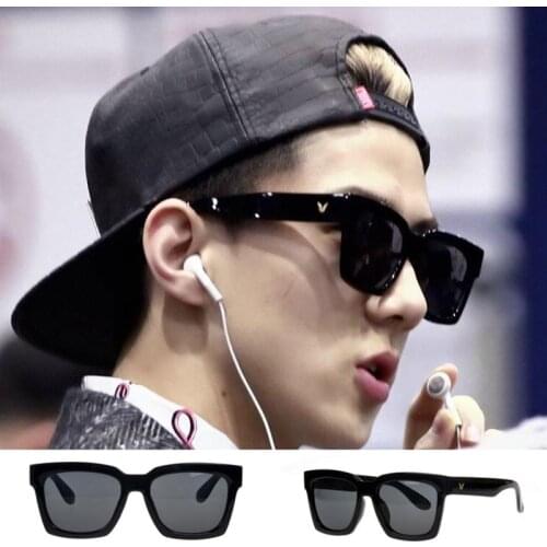 Korea Style Square Frame Glasses Hot New Vintage Fashion Summer Cool Sunglasses Women Men Brand Designer