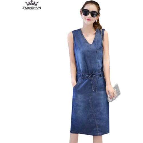 Tnlnzhyn 2019 New Summer Women Denim Dress Fashion V-neck sleeveless Plus Size Jeans Dress Women Slim long cowboy Dress Y1153