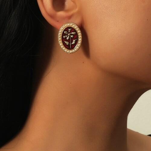 French Style Vintage Flower Earrings for women Retro Geometric Pearl Stud Earrings Wedding Party Fashion Jewelry Wholesale