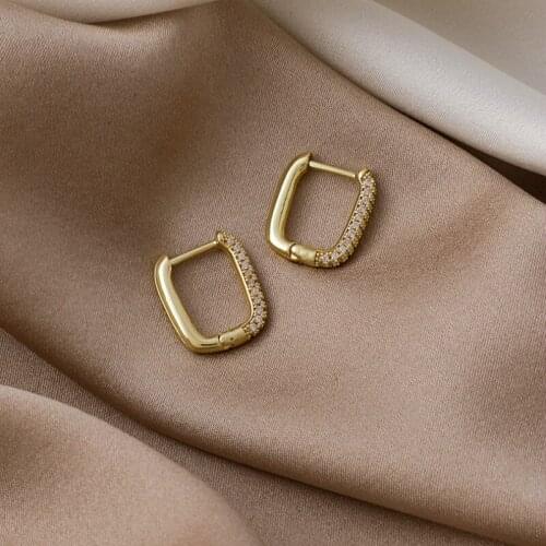 2021 New Arrival Classic Metal Women Hoop Earrings Korean Simple Small Circle Earrings Elegant Trendy Jewelry For Women