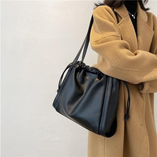 Womens Large Capacity Leather Hangbag 2021 New Fashion Luxury Soft Leather Messenger Bag Single Shoulder Tote Bag Girls Ladies