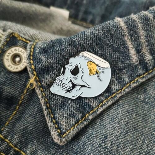 Funny Skeleton Fish Tank Lapel Pin Blue Water and Goldfish In Skull Brooch Enamel Pin Backpack Denim Jackets Badge Punk Jewelry