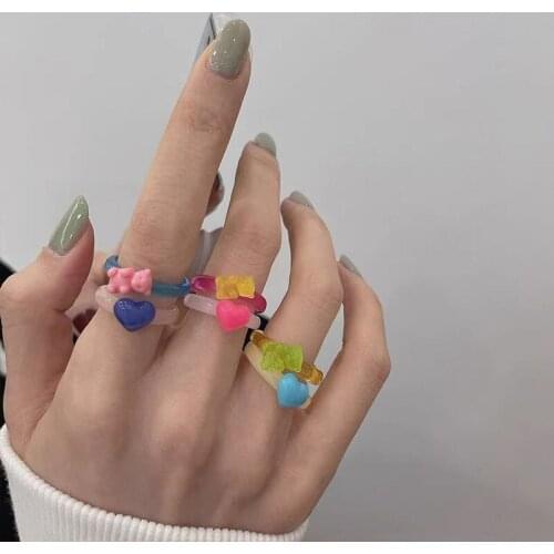 Unique Design Contrast Color Love Heart Little Bear Ring for Women Creative Arcylic Index Finger Ring Party Jewelry Accessories